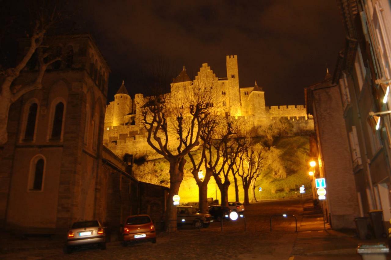 Maison Des Remparts Nichee Sous La Cite 卡尔卡松 外观 照片